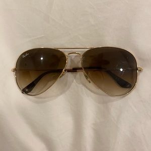 Gold Ray-Ban Aviator Sunglasses